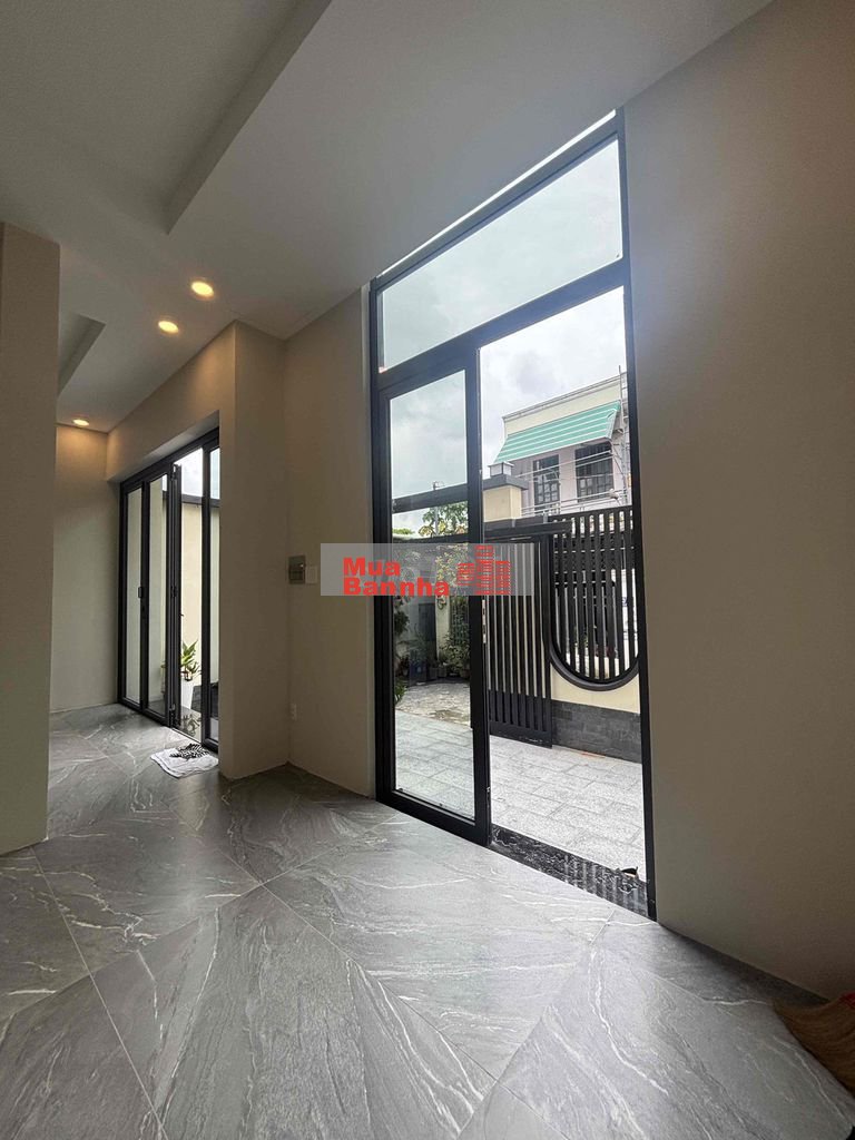 Bán nhà 3 tầng 5PN Thảo Điền Quận 2 ngang 7.3m giá 15.x tỷ