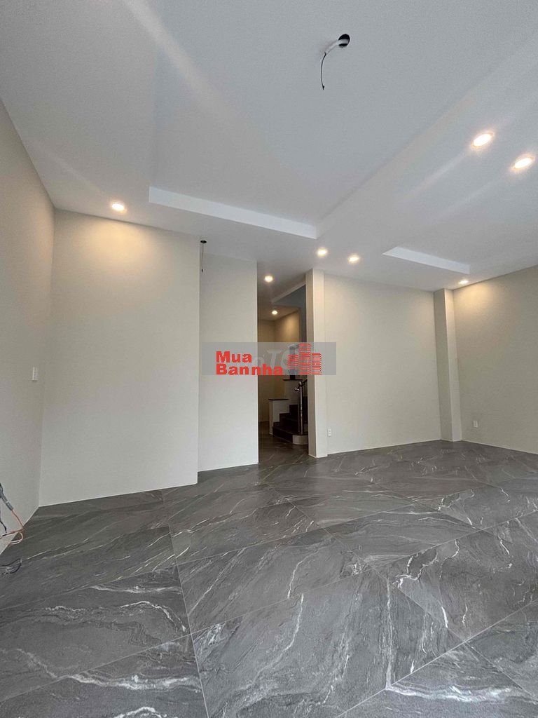 Bán nhà 3 tầng 5PN Thảo Điền Quận 2 ngang 7.3m giá 15.x tỷ