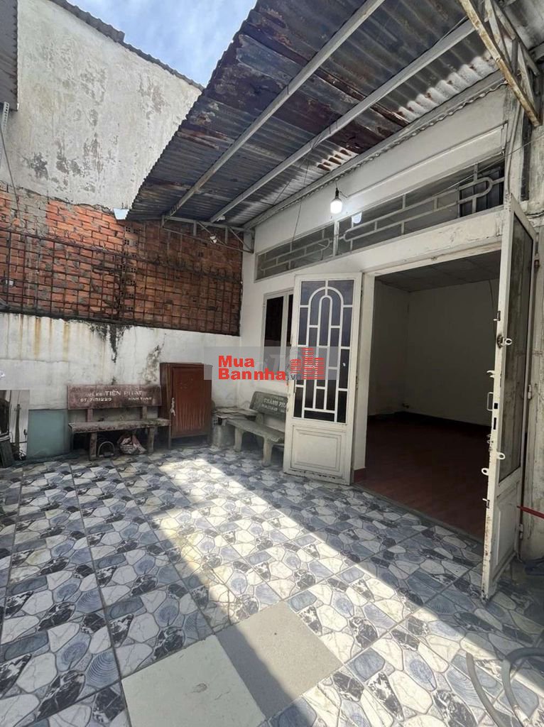 BÁN nhà C4 gần chợ Cầu Nguyễn VĂN Quá 4*14 nhỉnh 3Tỷ