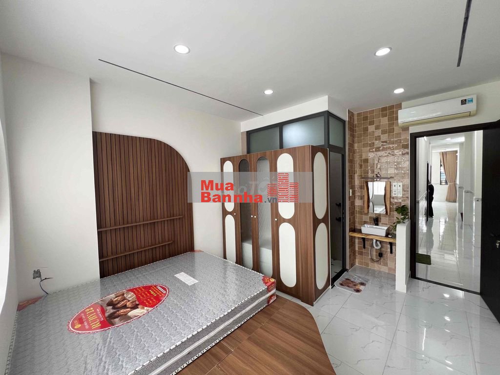 NHÀ 2 TẦNG MỚI ĐẸP 4PN 3WC - KHUÔN ĐẤT ĐẸP 4.3M X 22M CÓ SÂN TRƯỚC SAU