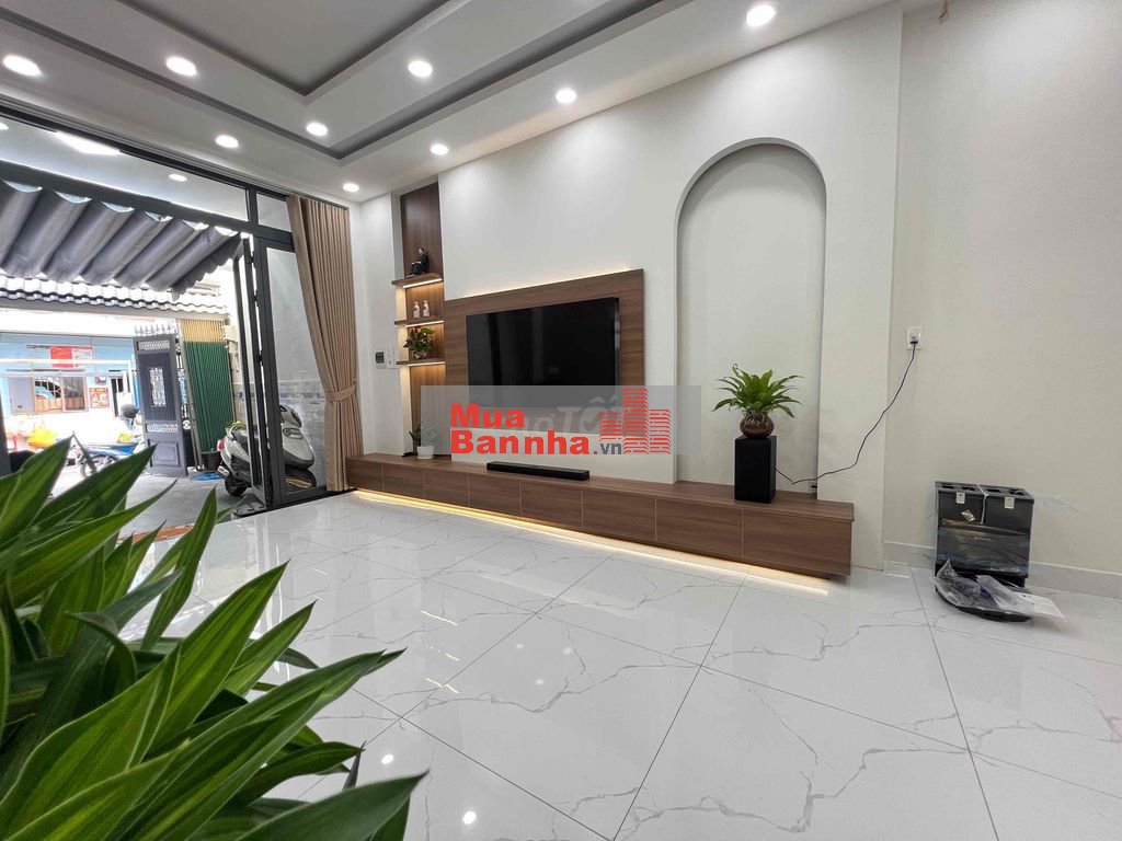NHÀ 2 TẦNG MỚI ĐẸP 4PN 3WC - KHUÔN ĐẤT ĐẸP 4.3M X 22M CÓ SÂN TRƯỚC SAU