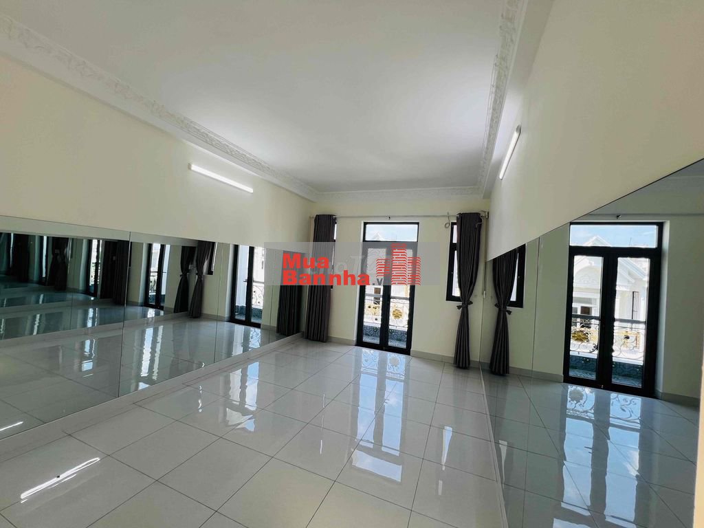 Chính chủ bán nhà 61m2, đường 12m, 4 tầng ở HT13, Quận 12