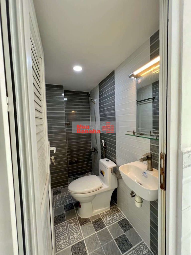 Nhà Phố 3 Lầu, HXH Phú Định p16 Q8 cách V.V.Kiệt 500m, Shr, hoàn công