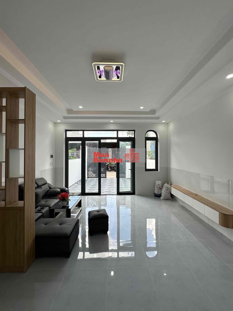 Nhà mới đẹp 5x23 dân đông kín, ngay cụm trường học và chợ An Tây
