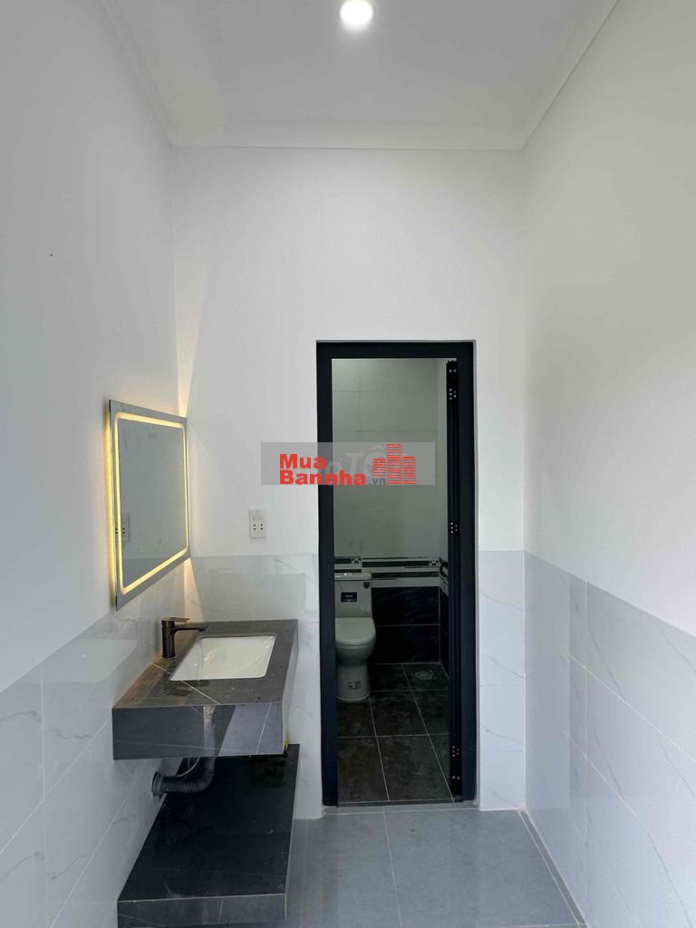 Nhà mới đẹp 5x23 dân đông kín, ngay cụm trường học và chợ An Tây