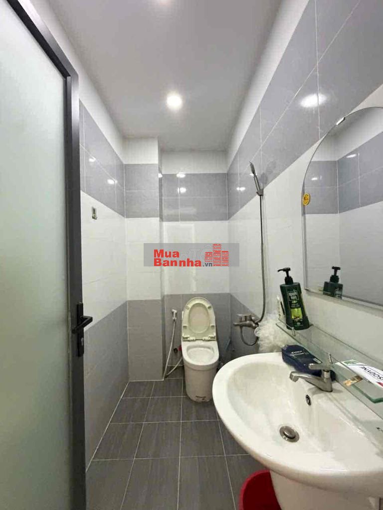 Bán nhà thạnh lộc q12,đúc 3 lầu hẻm xe tải 1/