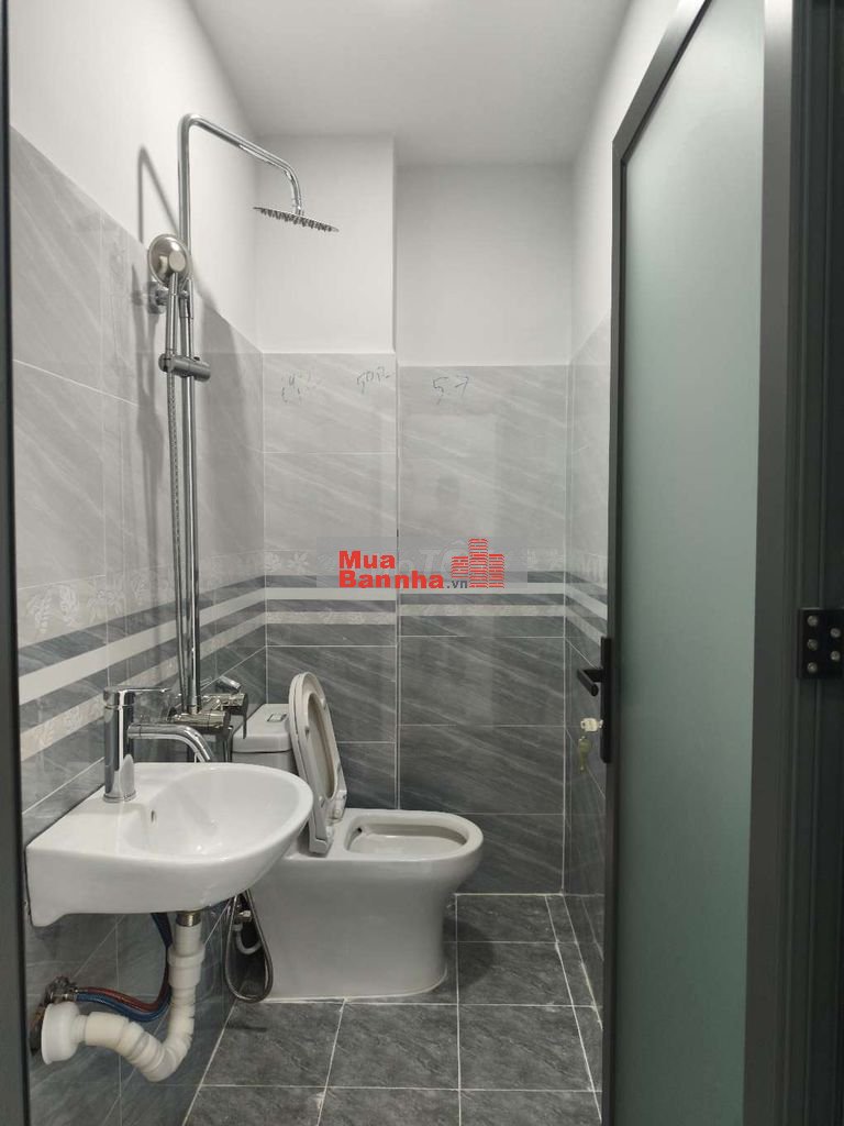 Bán đúc lửng 2/ngắn đường HT 43 P.Tân Thới Hiệp Quận 12 TP.HCM.