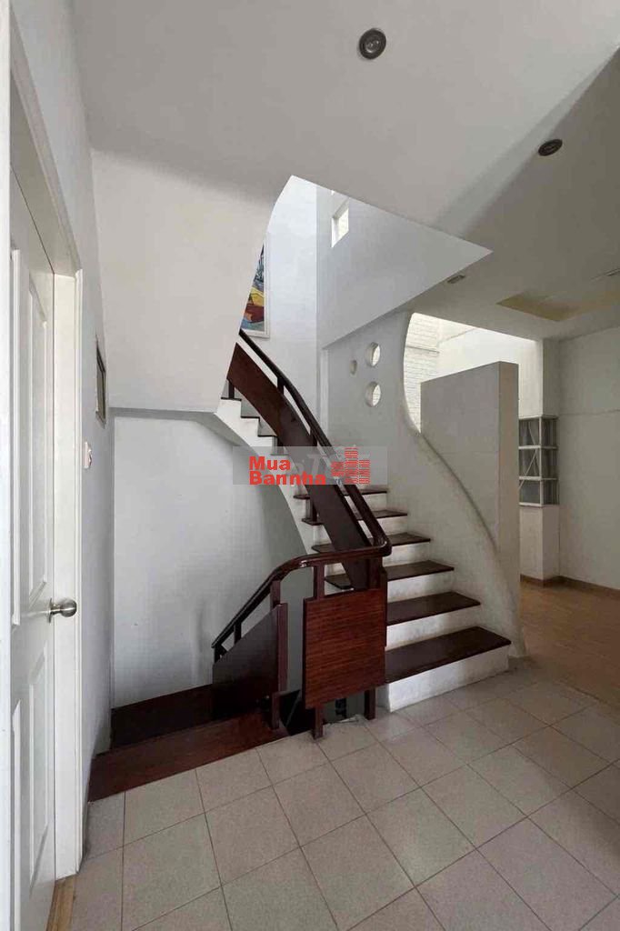 21.3 tỷ 168m2 đất hầm 5 lầu hẻm xe tải Phú Nhuận như hình