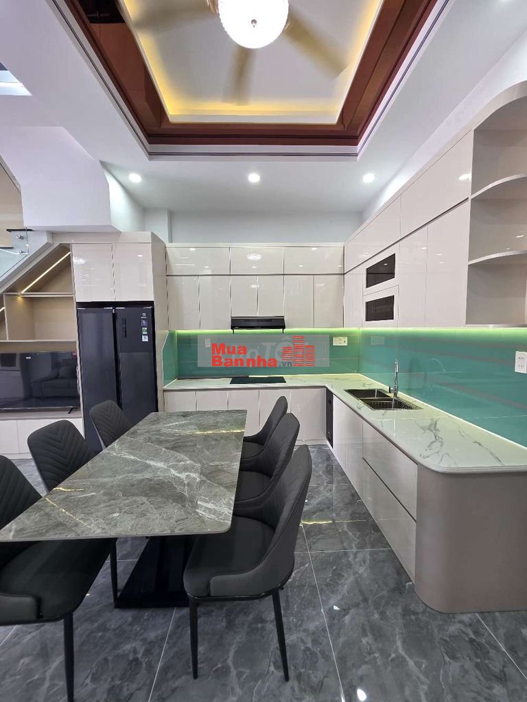 Nhà phố mới xây hoàn công khu tái định cư Đông Hòa C, phường Đông Hòa