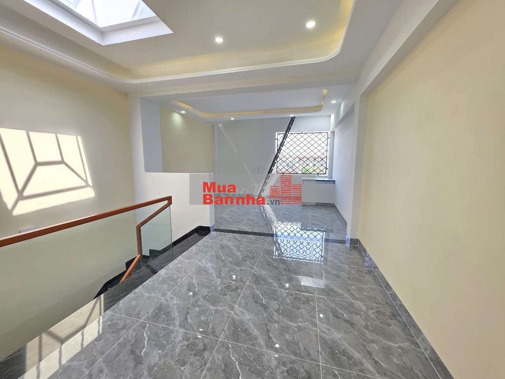 Nhà phố mới xây hoàn công khu tái định cư Đông Hòa C, phường Đông Hòa