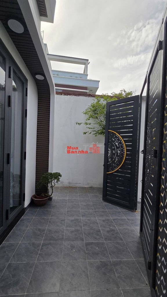 Nhà 2 tầng 4PN mới đẹp ngay Coopmart Nguyễn Ảnh Thủ. Giá 5.39 tỷ