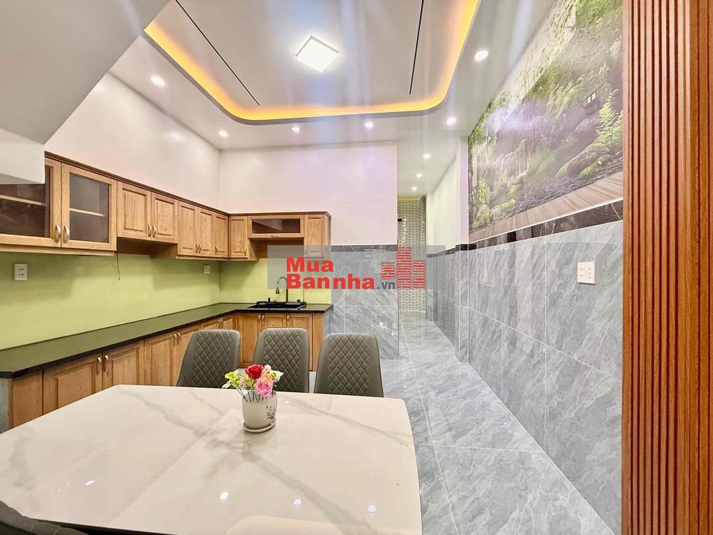 Nhà Mới Shr Hoàn công - Hg Tây 4x18 | 4 PN 1 Phòng thờ | Giá 2.95 TL
