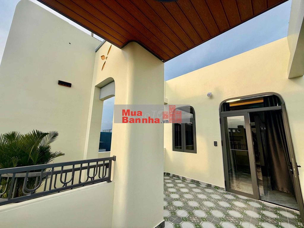 Nhà Mới Shr Hoàn công - Hg Tây 4x18 | 4 PN 1 Phòng thờ | Giá 2.95 TL