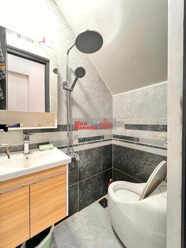 Nhà mặt tiền hxh ,hẽm mua bán kinh doanh