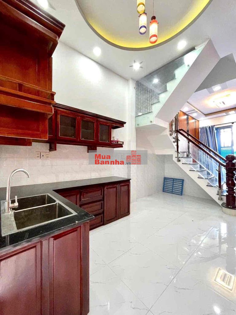Nhà Phố , Mới xây 1 trệt +2 lầu + sân thượng shr, hoàn công đủ