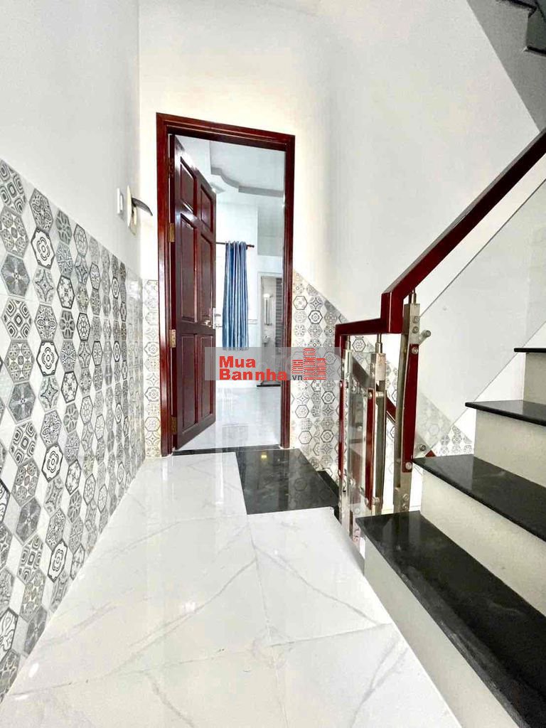 Nhà Phố , Mới xây 1 trệt +2 lầu + sân thượng shr, hoàn công đủ