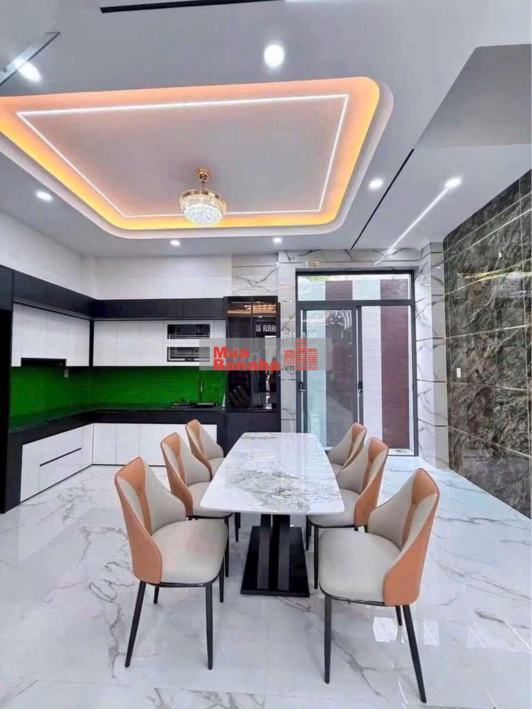 Nhà đồng bộ ngay chợ Lê Văn Quới: 5mx11m đúc 1 lửng 3 lầu, có nội thất