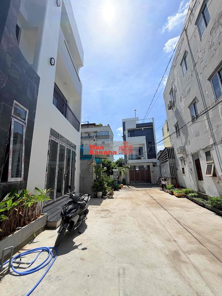 BÁN NHÀ MỚI 3LẦU NGANG (6,4x17) Gần VẠN PHÚC