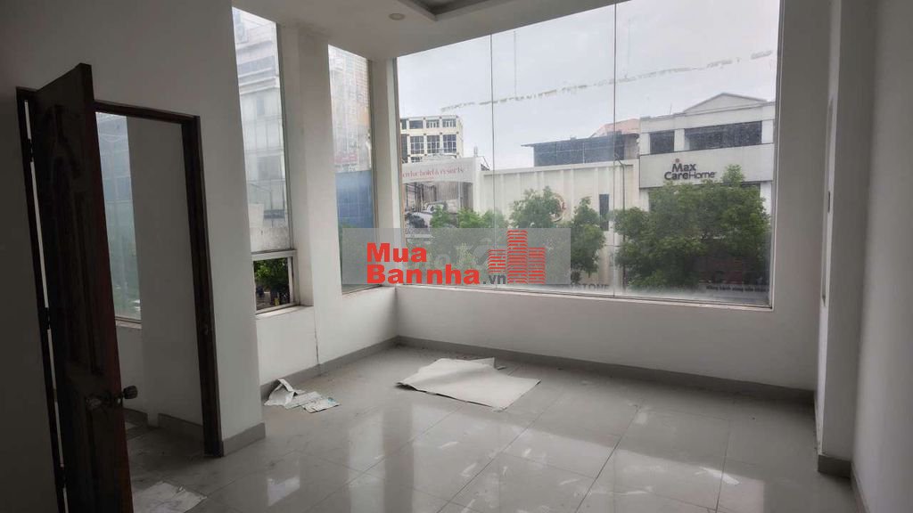 Nhà mặt tiền Nguyễn Văn Trỗi