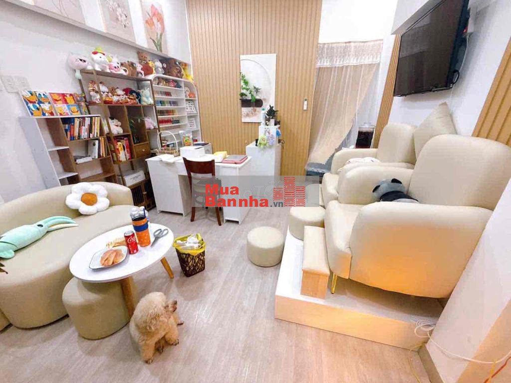 Nhà mặt tiền Huỳnh Văn Bánh