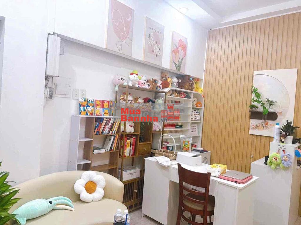 Nhà mặt tiền Huỳnh Văn Bánh
