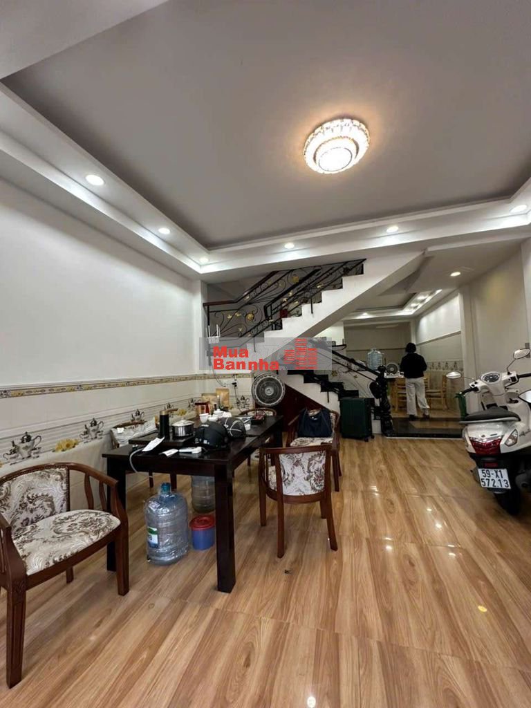 Sốc 13ty5 còn 11ty6 Mặt Tiền Khu Tên Lửa .