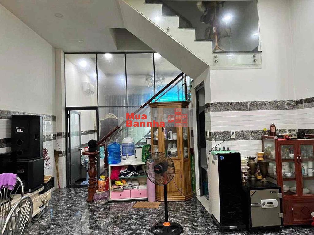 95m2(5.5x17)công nhận đủ Nhà 4 tầng 6 phòng dòng tiền 20tr/tháng