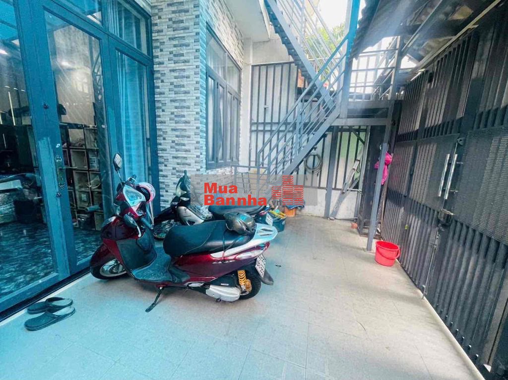 95m2(5.5x17)công nhận đủ Nhà 4 tầng 6 phòng dòng tiền 20tr/tháng