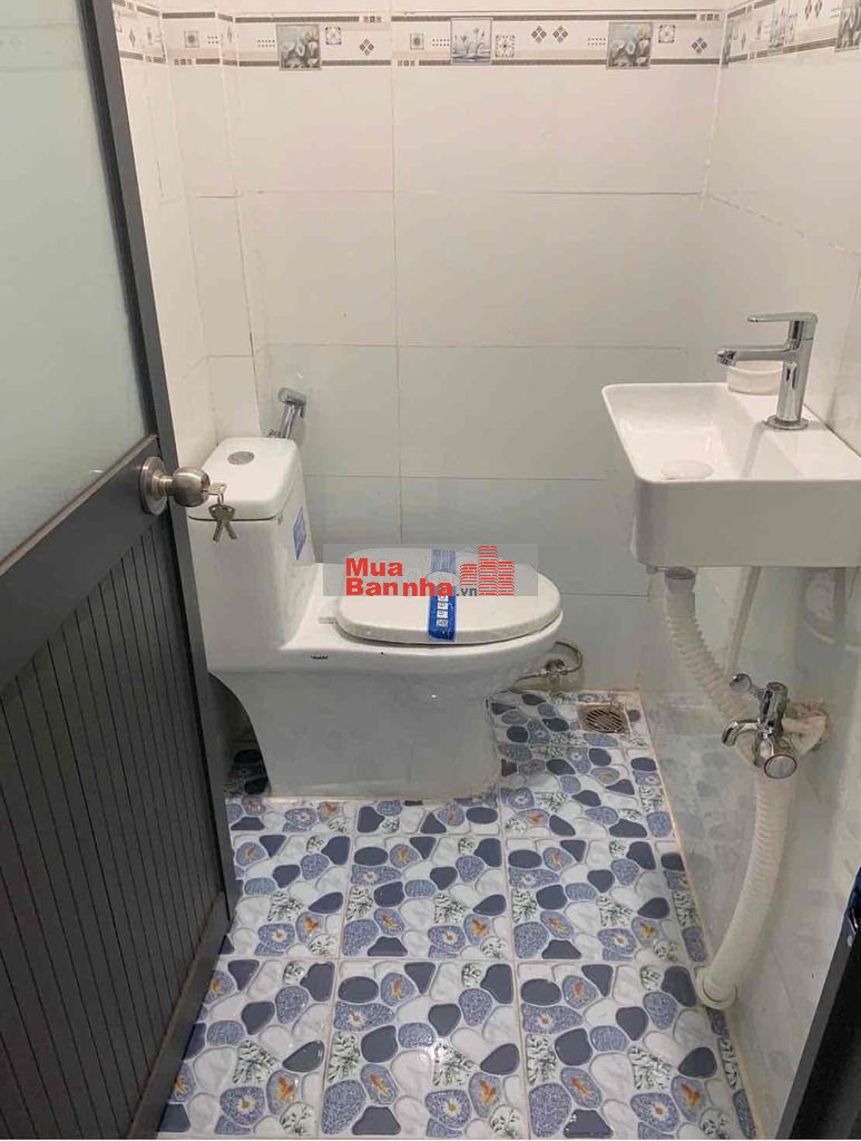 Tôi bán nhà 50 m2, 1 trệt. 1 lầu đúc , tuyệt đẹp. Quận 7