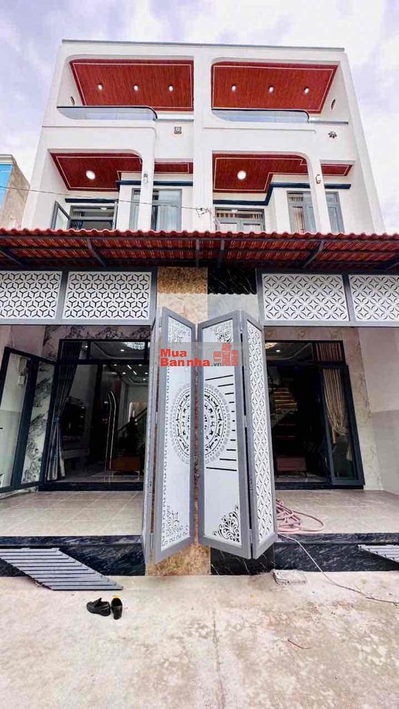 nhà mới xây chắc chắn tặng full nội thất.nhà gần trường học