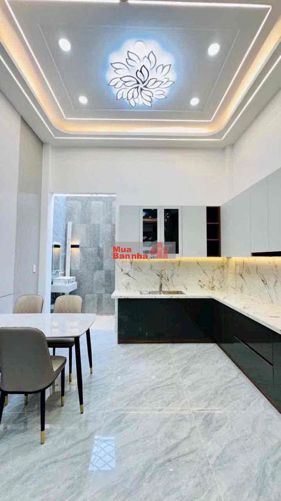 nhà mới xây chắc chắn tặng full nội thất.nhà gần trường học