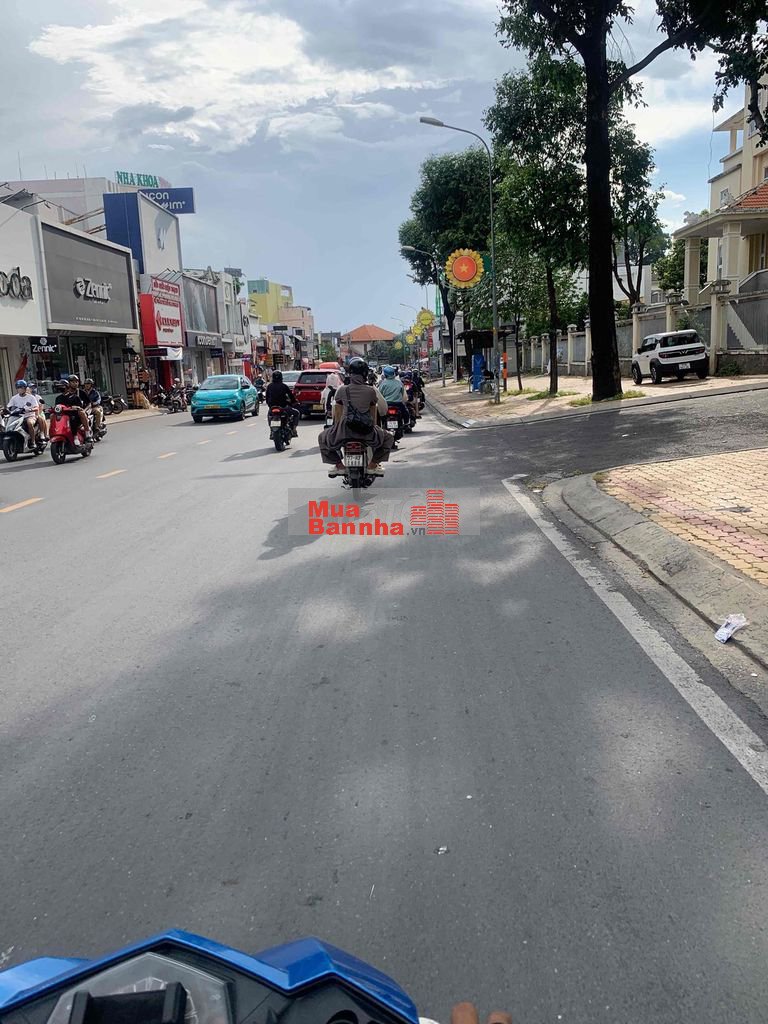 100m2 - 5 ty 3 - KHU CHỢ HIỆP BÌNH - HẺM XE HƠI- NHÀ CẤP 4 CŨ