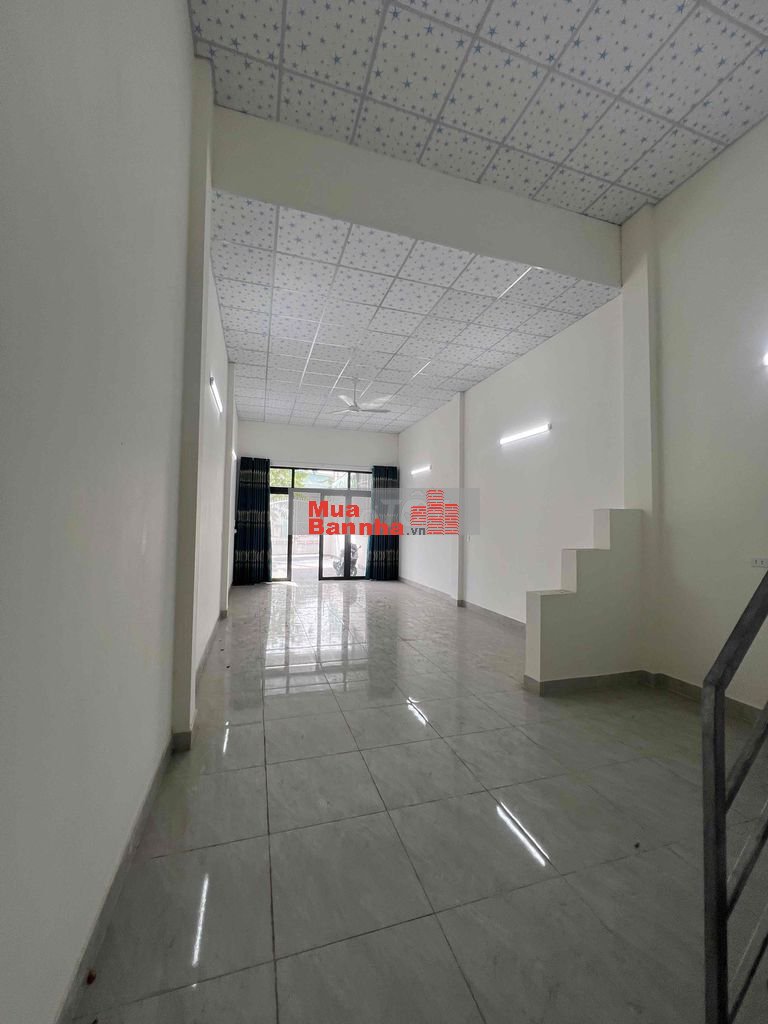 A trai hạ giá cần bán gấp căn nhà mặt tiền kinh doanh rộng 130m2