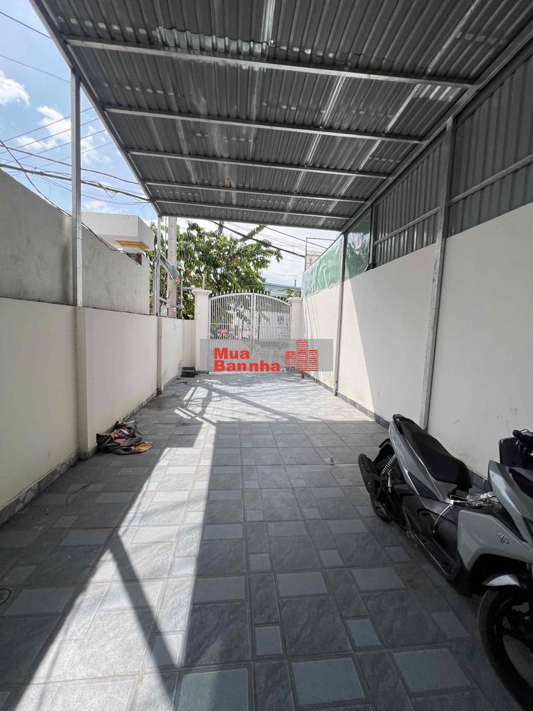 A trai hạ giá cần bán gấp căn nhà mặt tiền kinh doanh rộng 130m2