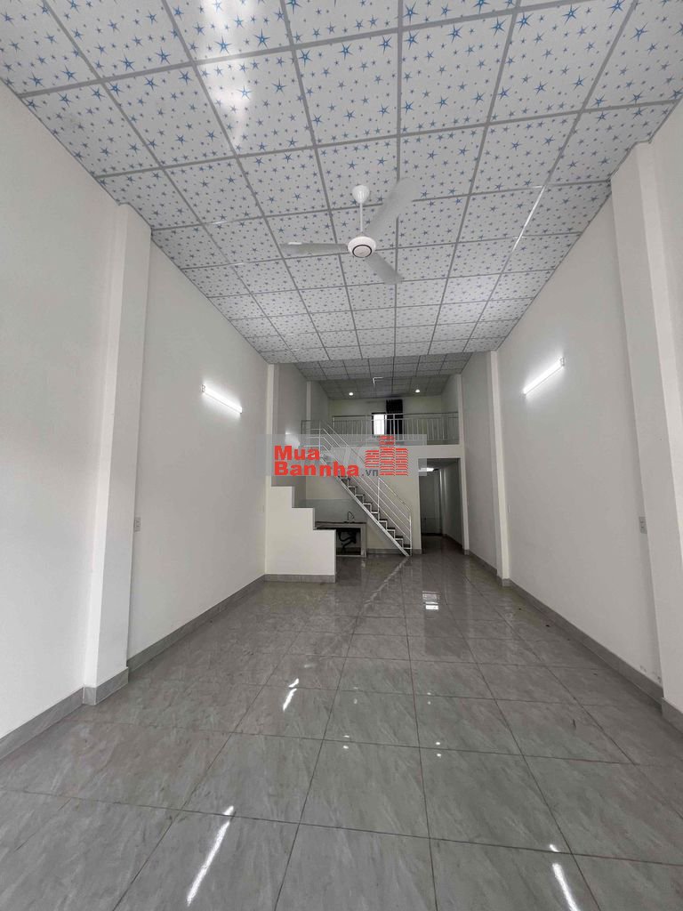 A trai hạ giá cần bán gấp căn nhà mặt tiền kinh doanh rộng 130m2