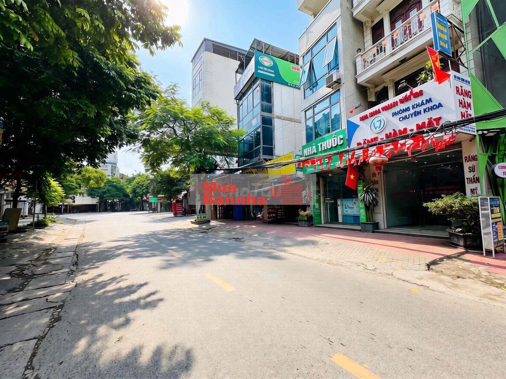 Bán nhà mặt tiền đường Phú Diễn cạnh Đại học Tài nguyên Môi trường