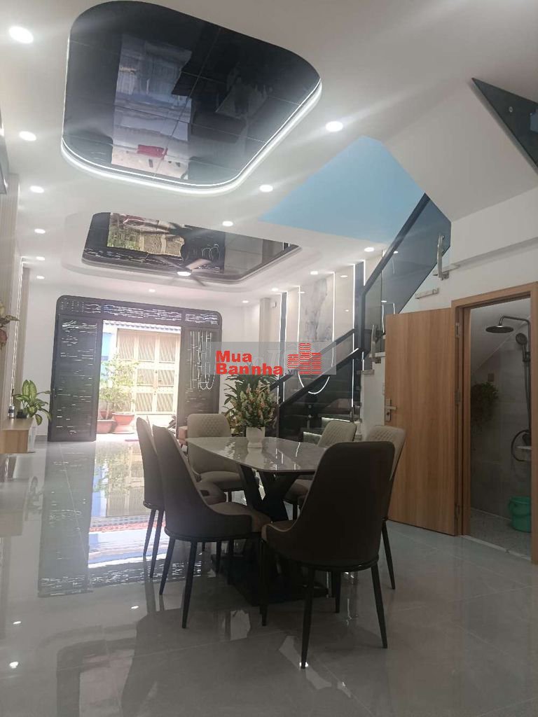 BÁN GẤP NHÀ HOÀ BÌNH ,HEM THÔNG XE HƠI,DTSD 60M2 KHU AN NINH ,DÂN TRÍ