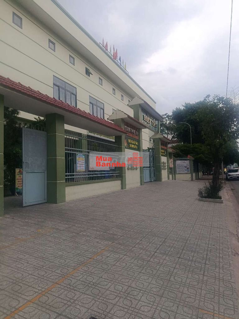 BÁN GẤP NHÀ HOÀ BÌNH ,HEM THÔNG XE HƠI,DTSD 60M2 KHU AN NINH ,DÂN TRÍ