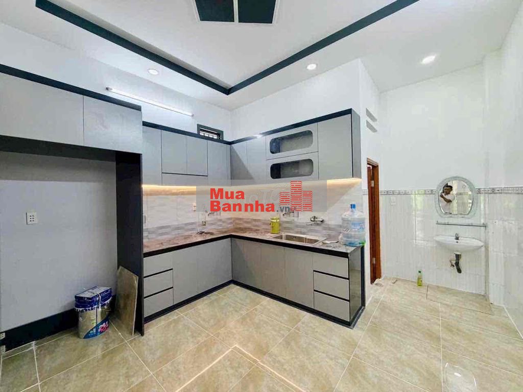 nhà 3 lầu giá rẻ nhất khu vực vị trí đẹp thoáng mát