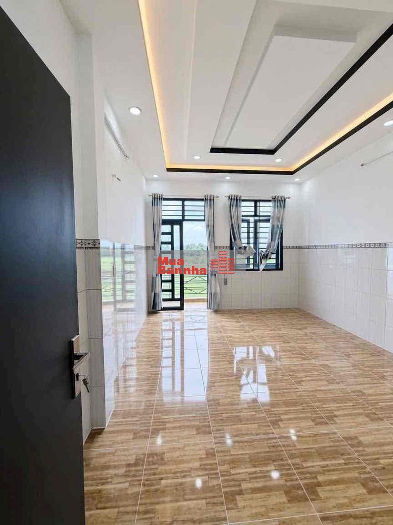 nhà 3 lầu giá rẻ nhất khu vực vị trí đẹp thoáng mát