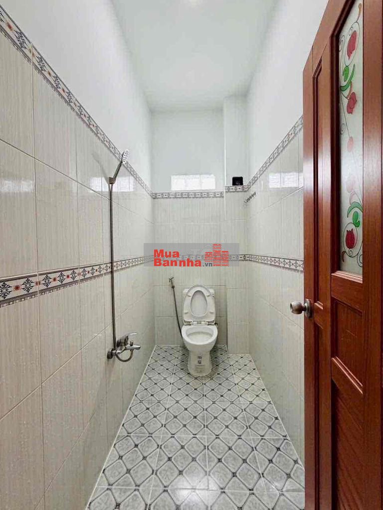 nhà 3 lầu giá rẻ nhất khu vực vị trí đẹp thoáng mát