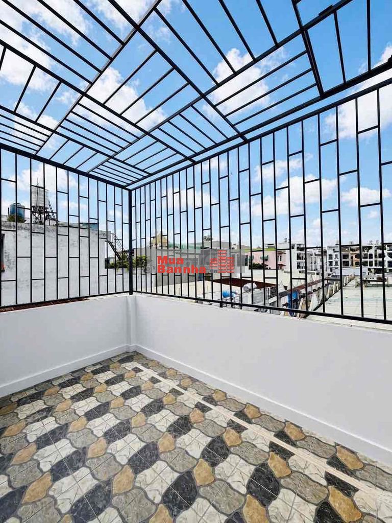nhà 3 lầu giá rẻ nhất khu vực vị trí đẹp thoáng mát