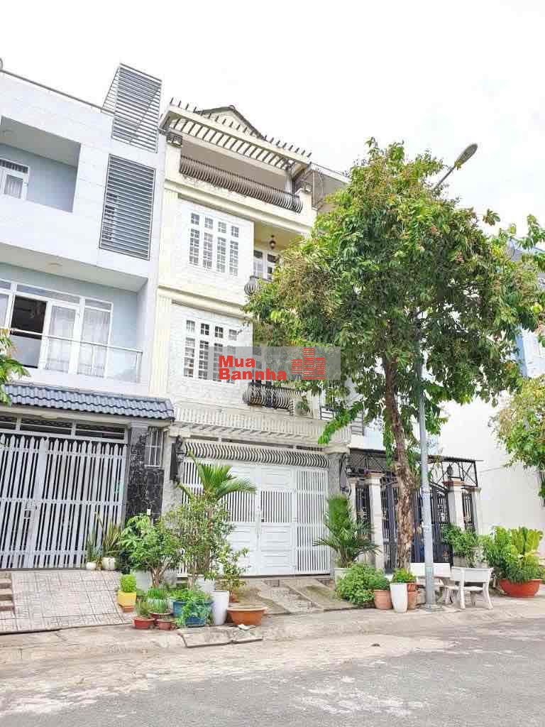 Chính chủ Bán nhà đẹp quận 7 nội thất sẵn Châu âu