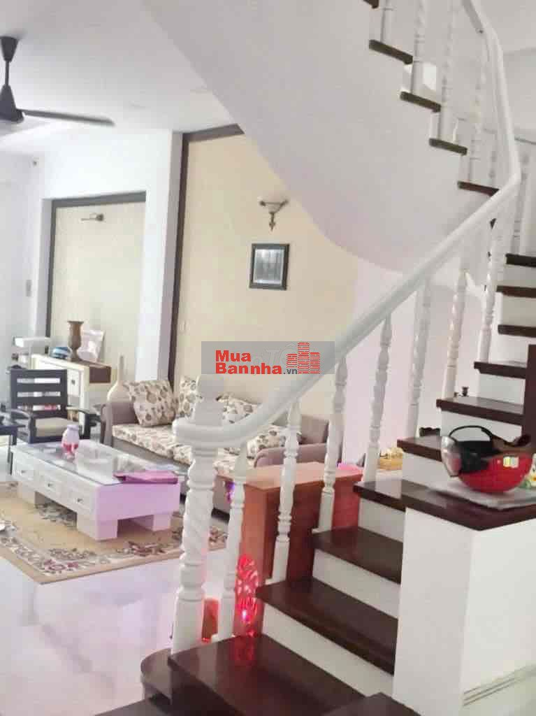 Chính chủ Bán nhà đẹp quận 7 nội thất sẵn Châu âu
