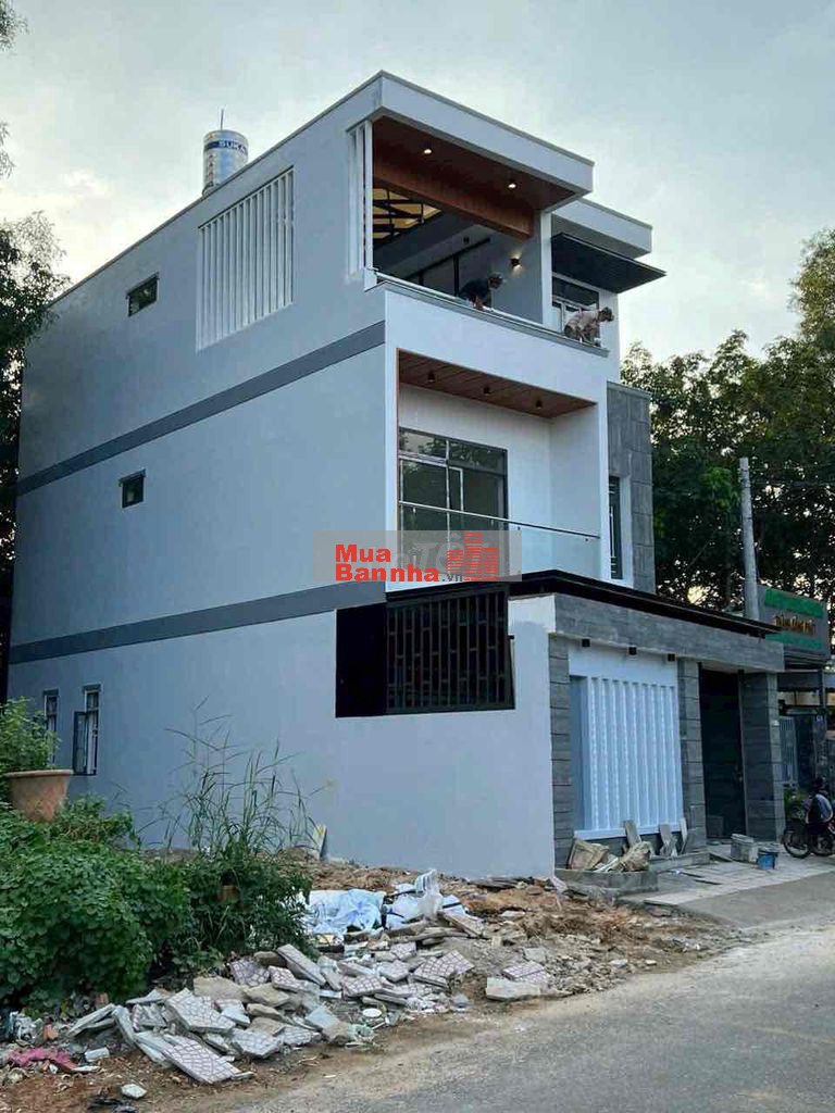 Chủ kẹt cần bán gấp nhà 1 trệt 2 lầu 112m Tc 80m giá siêu ngộp