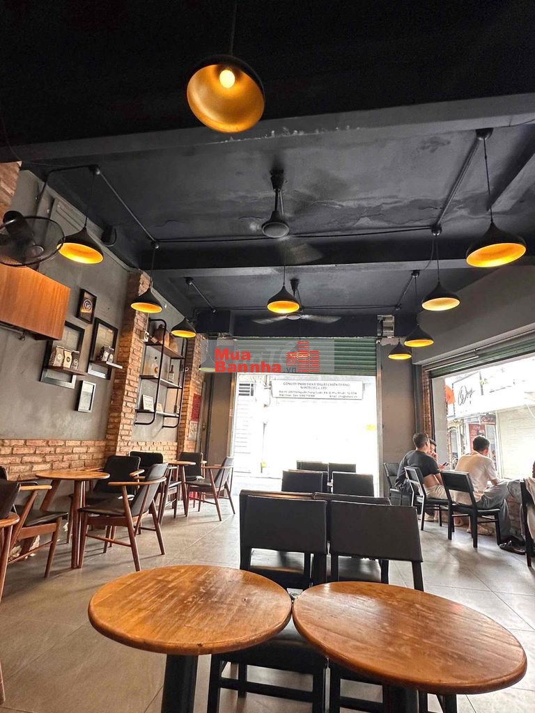 Căn góc 220/29 Nguyễn Trọng Tuyển 5.3x20m 3 lầu như hình