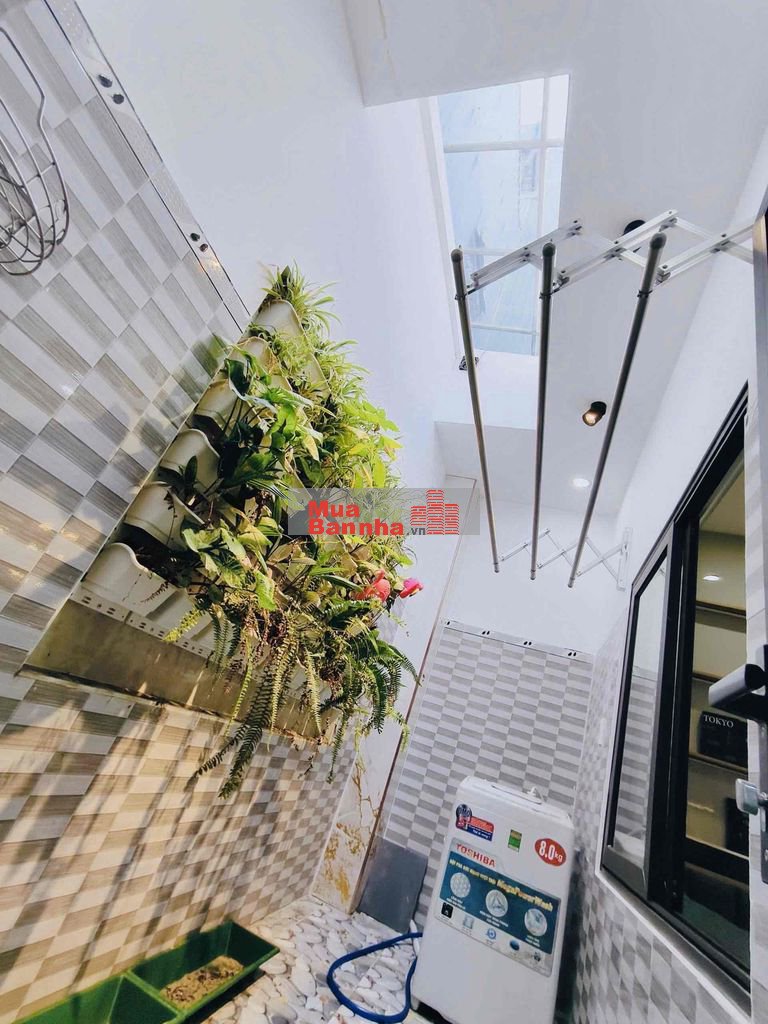 Quá rẻ 3.39 tỷ nhà 2 tầng full nội thất ngay đầu đường Hoàng Văn Thái