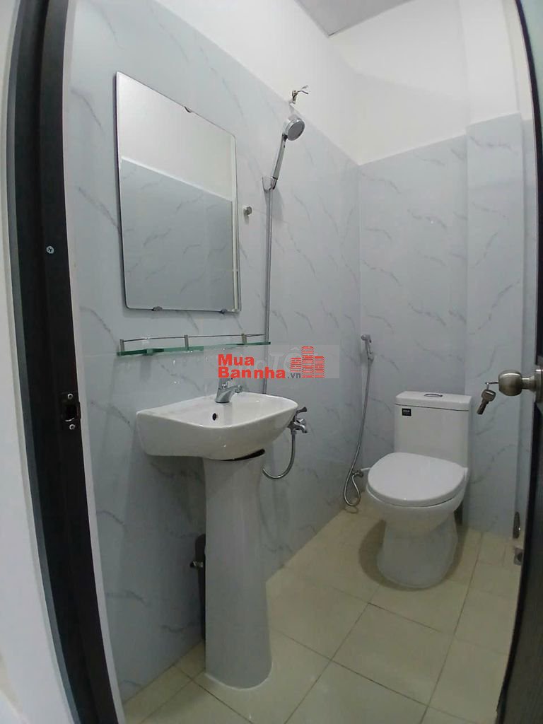 NHÀ MỚI 2PN KHU AN NINH ĐƯỜNG LÝ THƯỜNG KIỆT GIÁP Q10 Q11