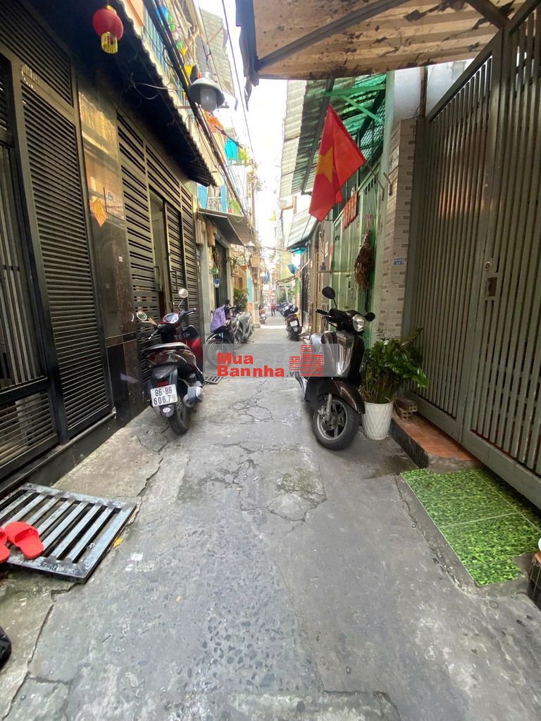 Nhà 5 tầng ngay Nguyễn Tri Phương, Q10, nhà ở ngay, giá 6 tỷ tl