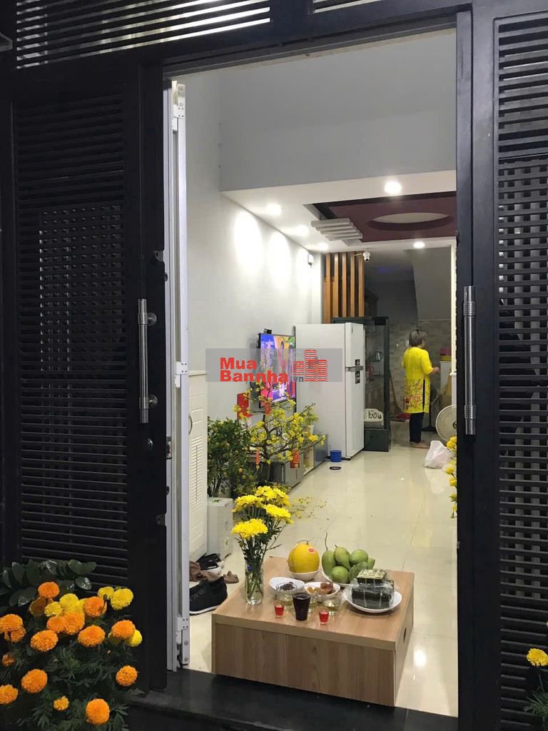 Nhà 5 tầng ngay Nguyễn Tri Phương, Q10, nhà ở ngay, giá 6 tỷ tl